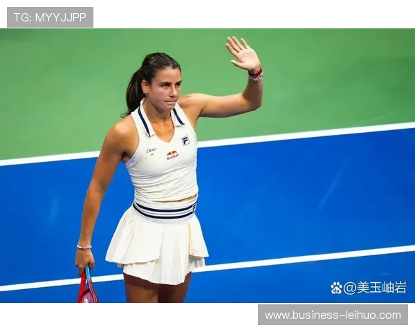 网球赛季精彩纷呈 全球顶级选手争夺年度荣耀谁能笑到最后